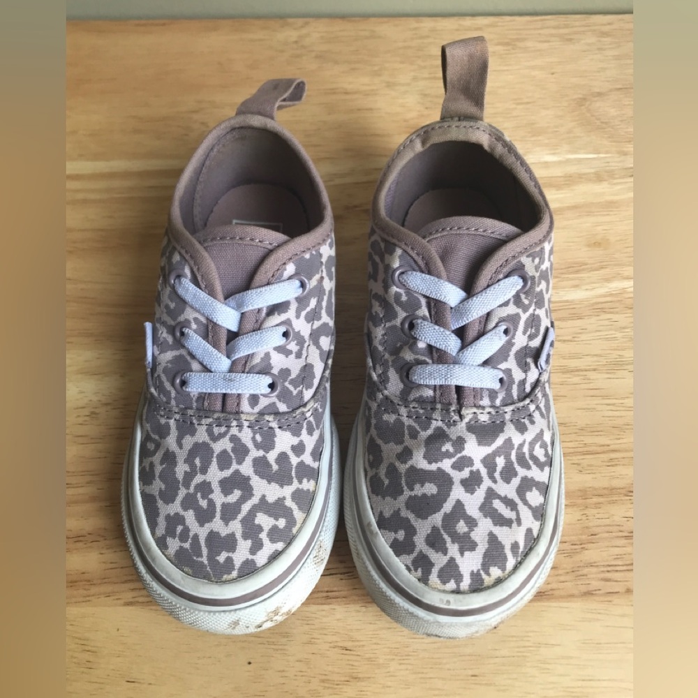 Vans Kids Elastic Lace Canvas Sneaker Size: US Toddler 9.5 EUR 26 CM 15.5